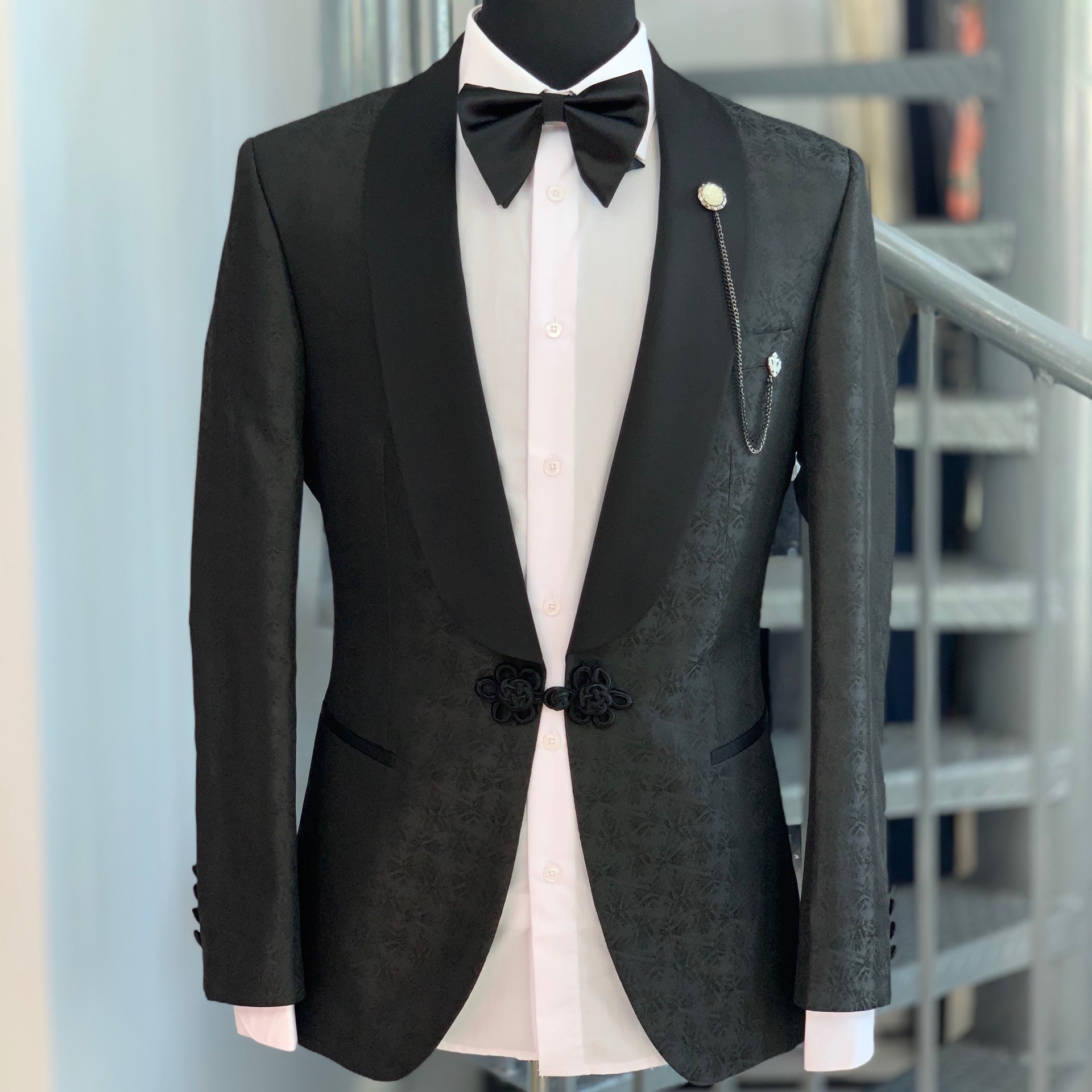 Black Lux Tuxedo | Richmenlooks